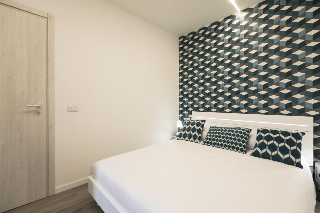Blue Sapphire Como Cozy Flat In Center Of City Apartment Екстериор снимка