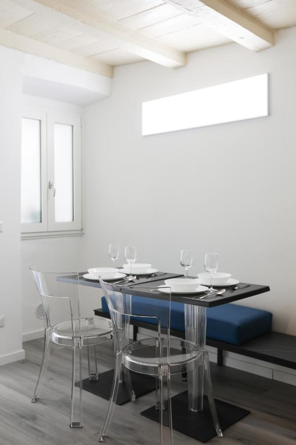 Blue Sapphire Como Cozy Flat In Center Of City Apartment Екстериор снимка