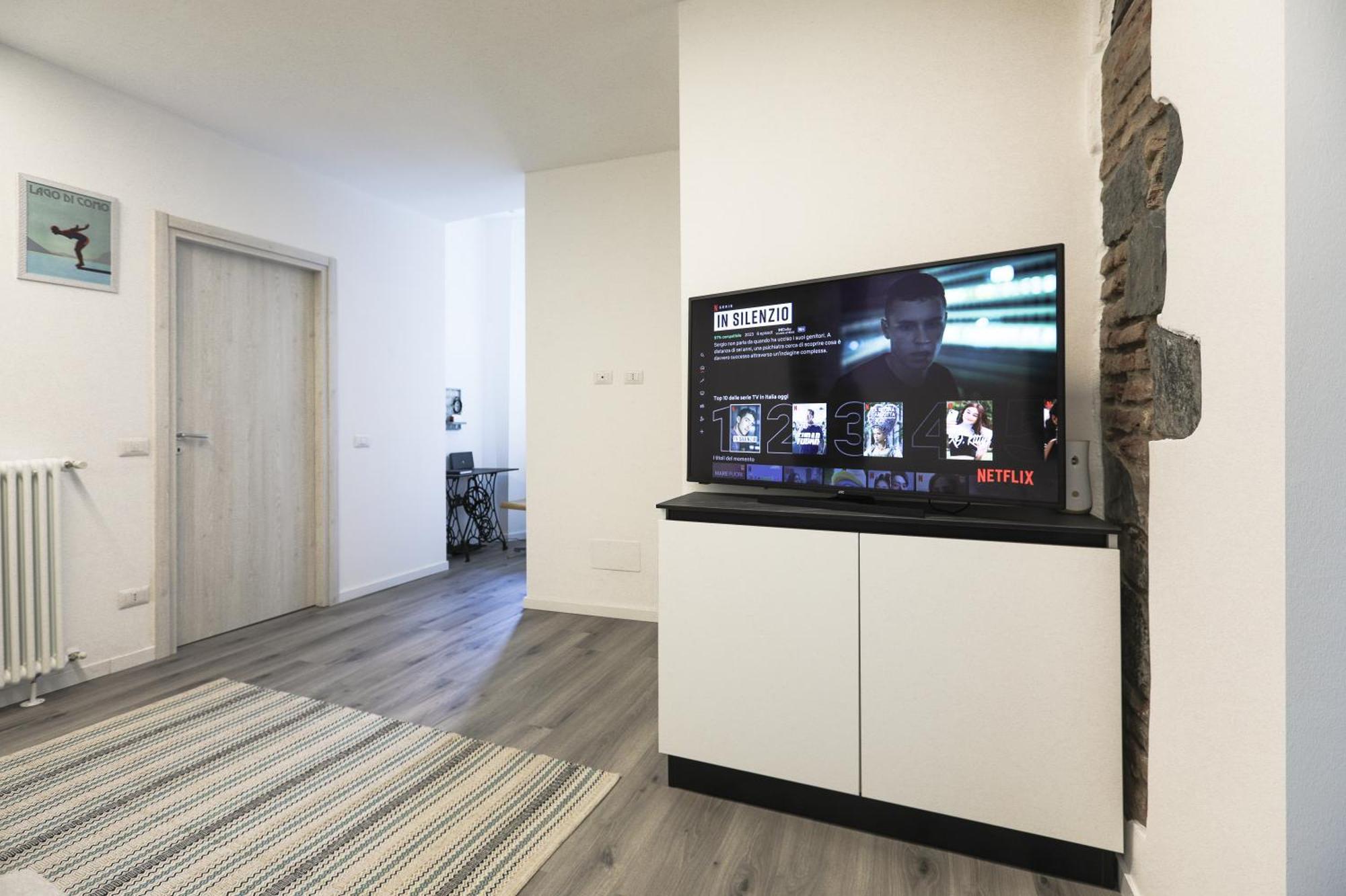 Blue Sapphire Como Cozy Flat In Center Of City Apartment Екстериор снимка
